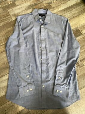 Banana Republic Non-Iron Slim fit Men’s Light Blue Dress Shirt